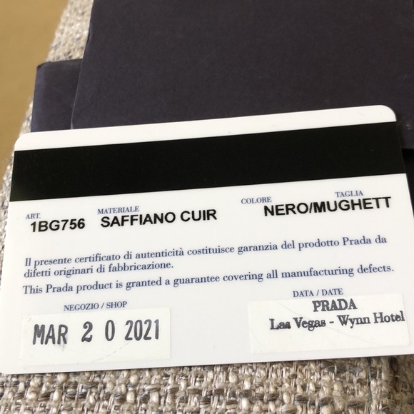 100% Authenticity Prada Large Black Saffiano Leather Tote - Picture 5 of 16